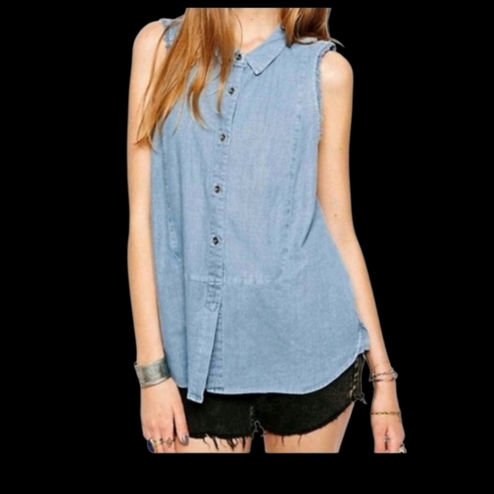 FREE PEOPLE L Blue Frayed  Sleeveless Button Down Linen Blend Top with Pockets